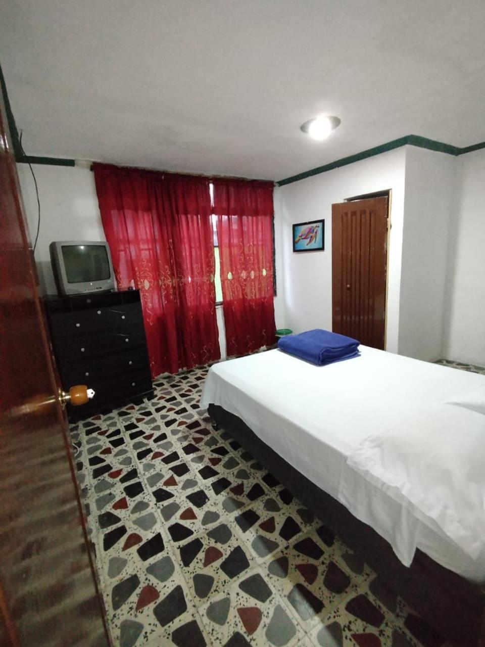 Hostal La 18 Pereira Exterior foto